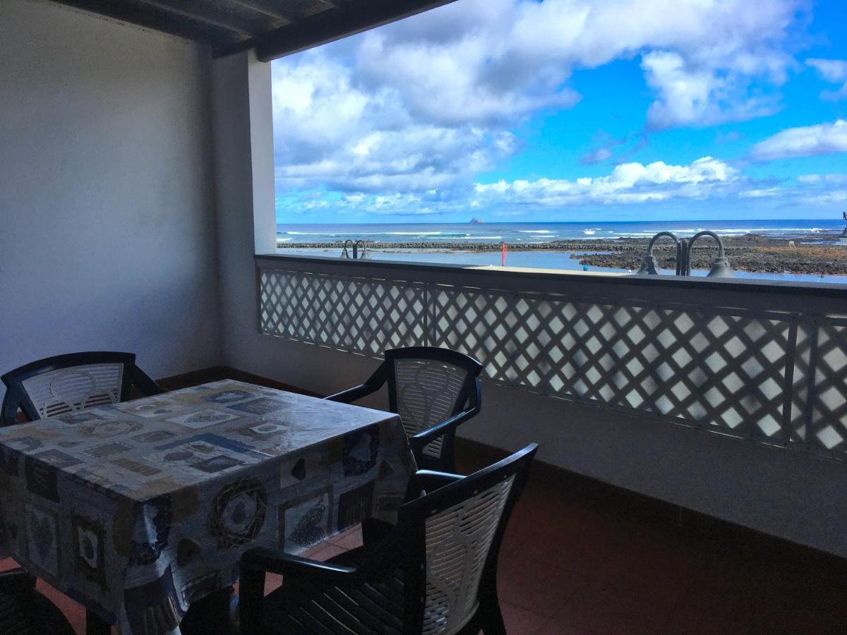 Orzola Frente Al Mar Apartment Exterior photo